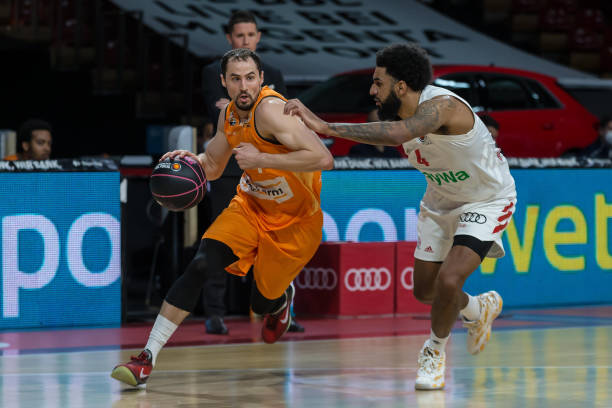 多俱乐部关 多俱乐部关